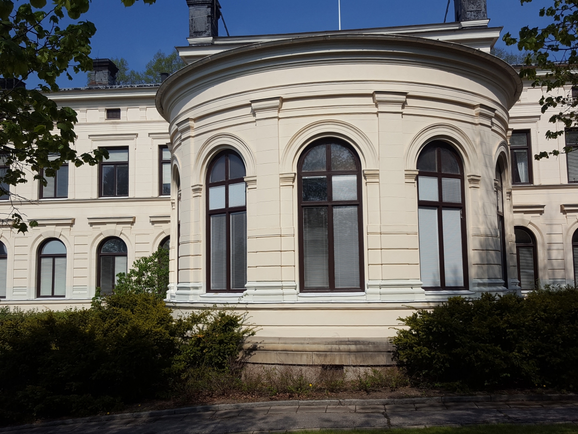 Embla 4, Esplanaden 8