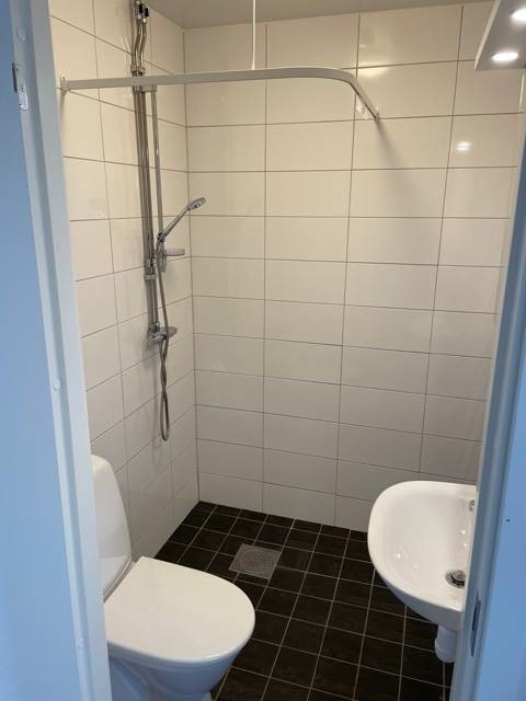 Badrum i 2_a med komfortvärmegolv Badrum i 2_a med komfortvärmegolv